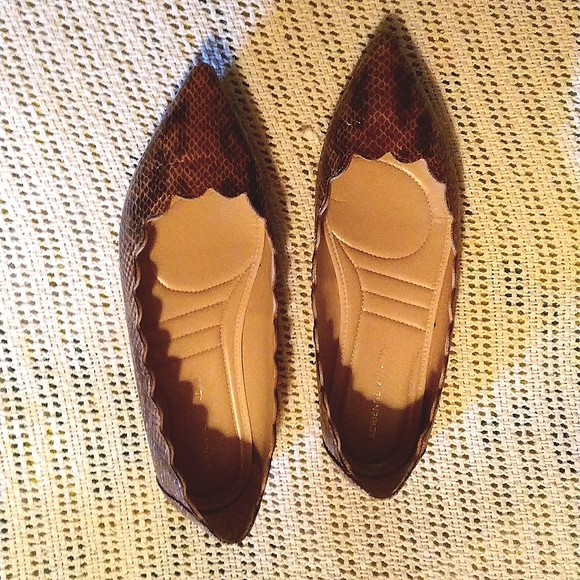 Faux snakeskin Adrienne vittadini flats size 9 1/2 - Picture 2 of 4